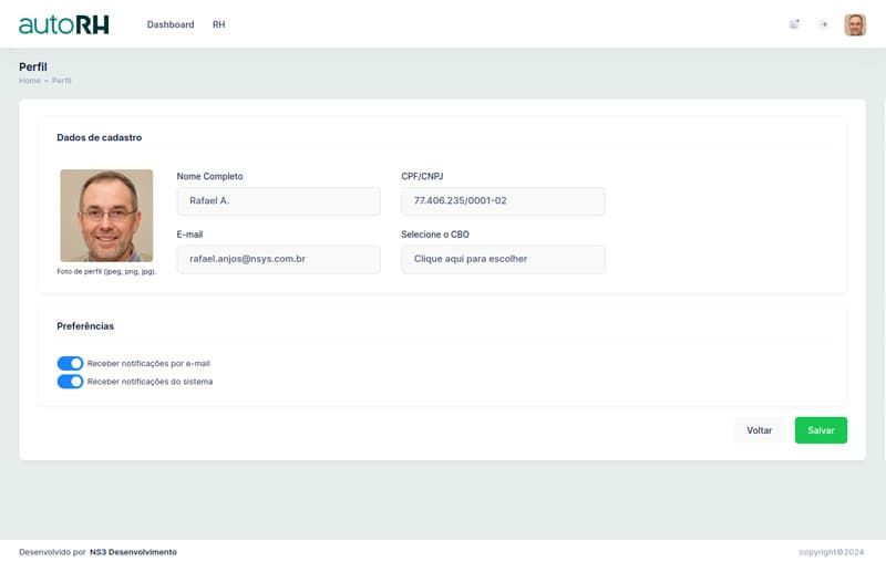 Interface do sistema AutoRH mostrando dados do funcionário